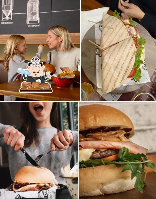 Ordina un panino a King Pub Ordina un panino a King Pub