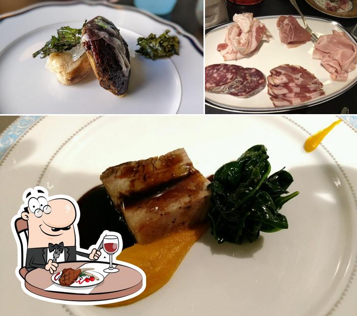 Prenditi piatti di carne dal menu