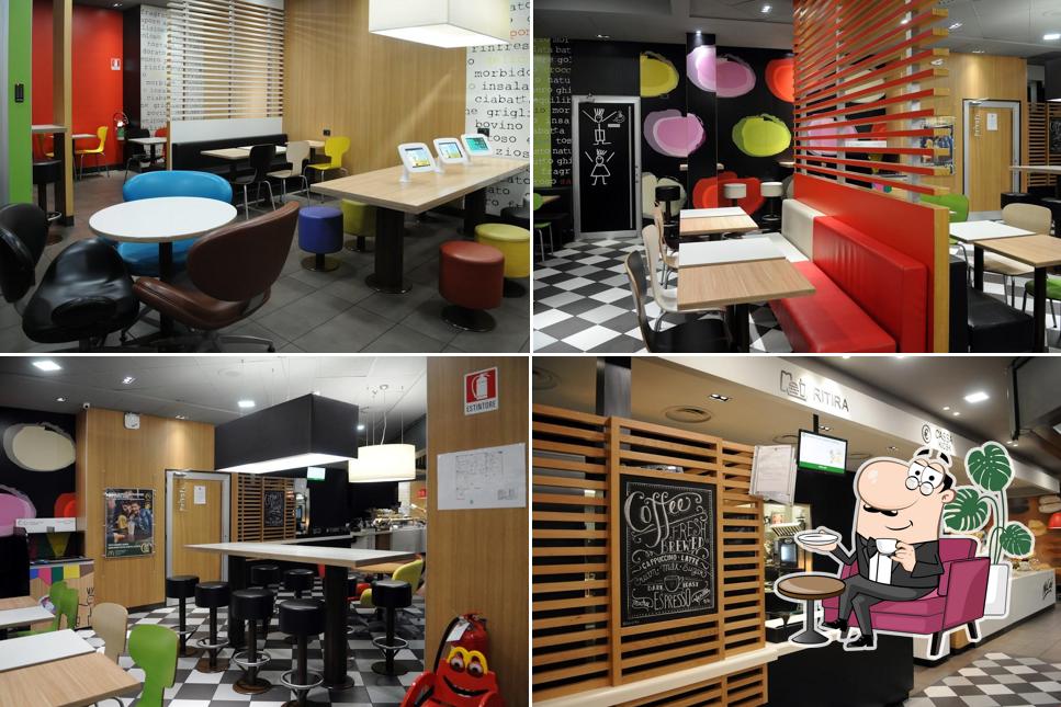 Siediti a un tavolo di McDonald's Erbusco