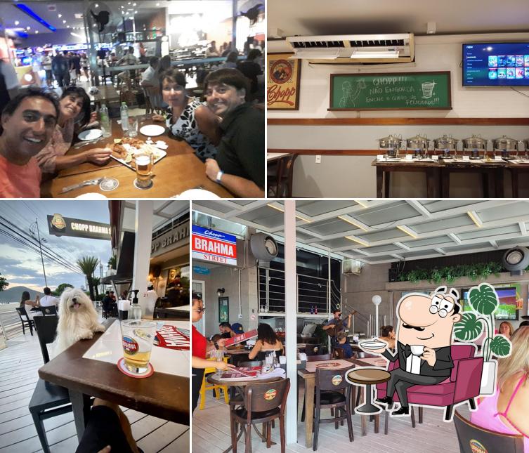 O interior do Bar da Brahma Atlântica