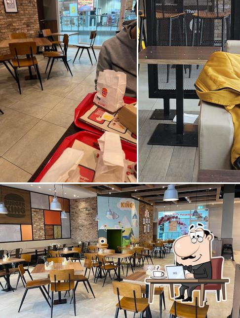 Siediti a un tavolo di Burger King