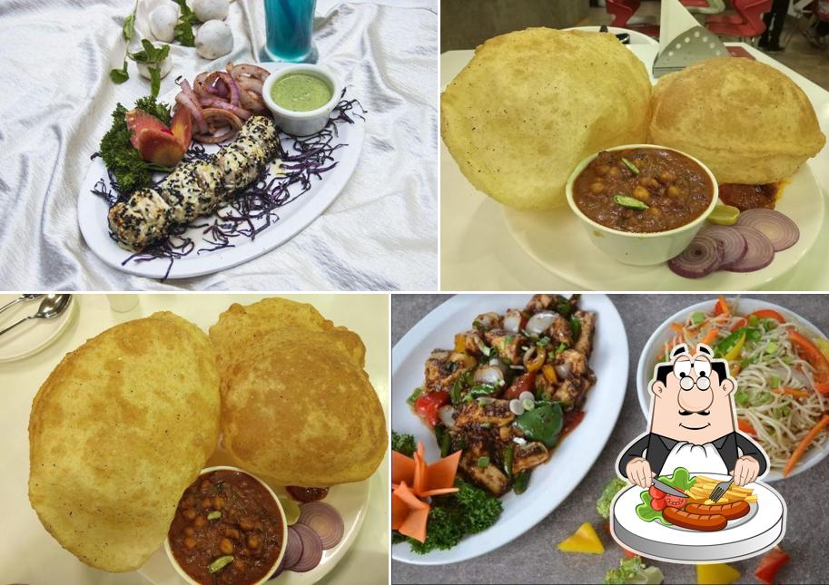 Food at Sheetal Arch