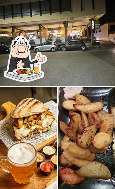 La cibo e esterno del ristorante