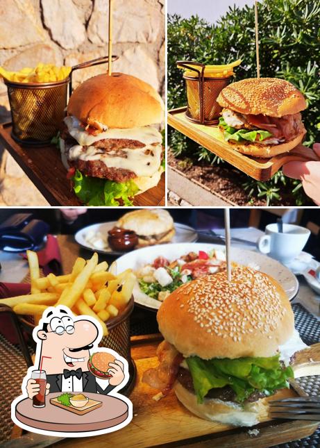 Prenditi un hamburger a Congo Restaurant Pag