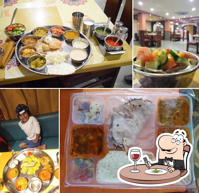 Food at Vangi Dining Hall - Best Restaurants, Gujarati Thali, Veg Restaurants, Gujarati Restaurants