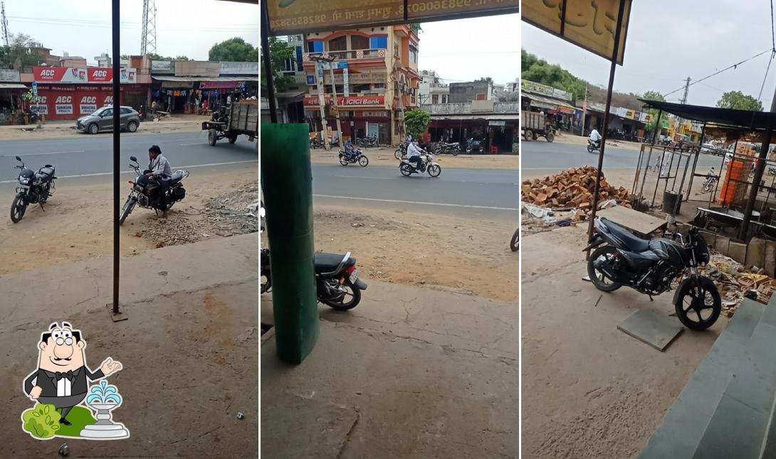Check out how jain Misthan bhandar icici bank ke samne looks outside