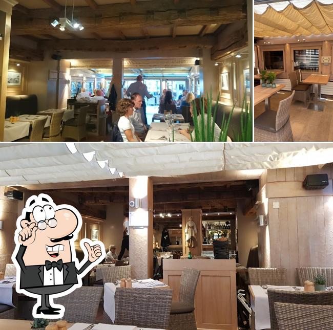 Installez-vous à l'une des tables de Cromwell