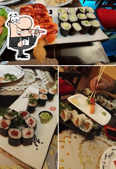 Concediti un sushi a Shang Hai. Ristorante, cucina cinese e sushi bar