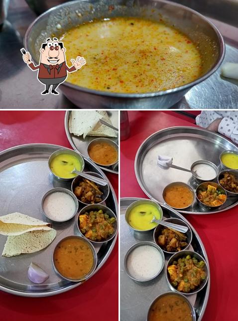 Meals at Pandit Bhojnalay Raigarh