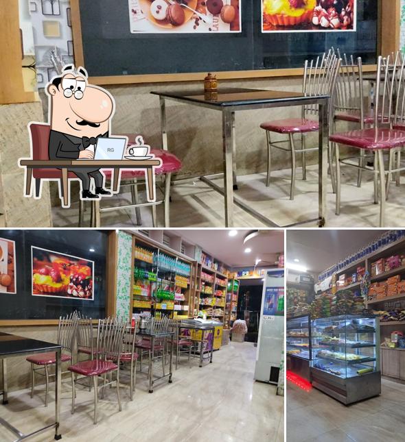 The image of Salala Bakery And Food Court’s interior and food