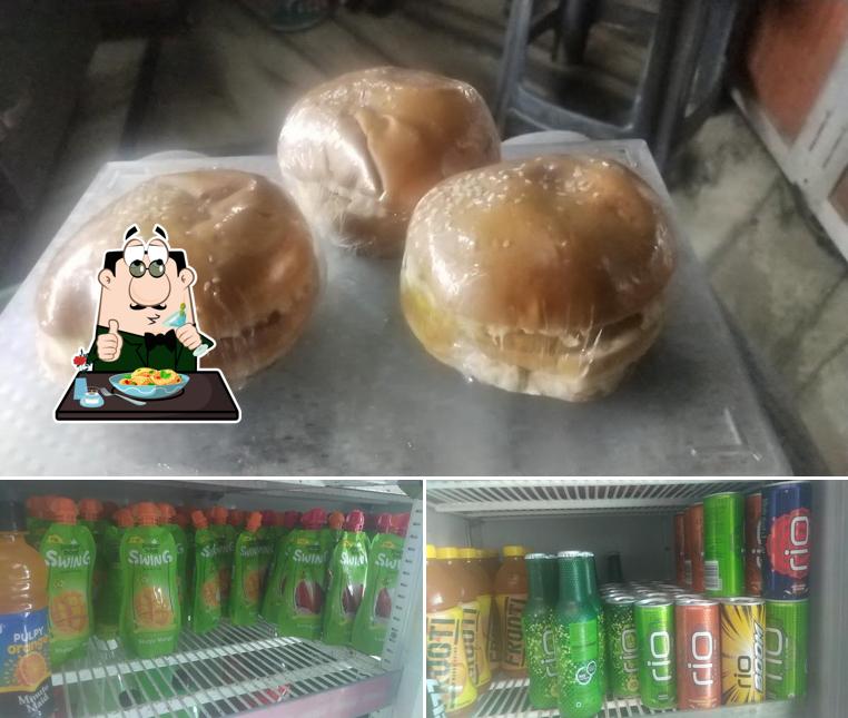 Among different things one can find food and beverage at Dd Foods & Restro
