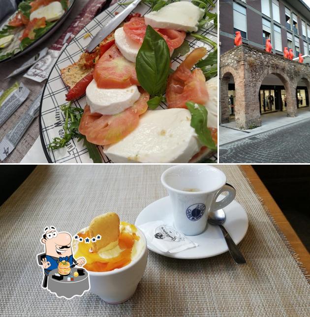 Mr. Berry's Teramo si caratterizza per la cibo e esterno