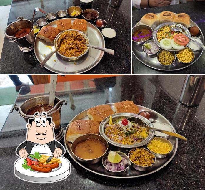 Food at SARKAR MISAL & SPECIAL TEA SATARA