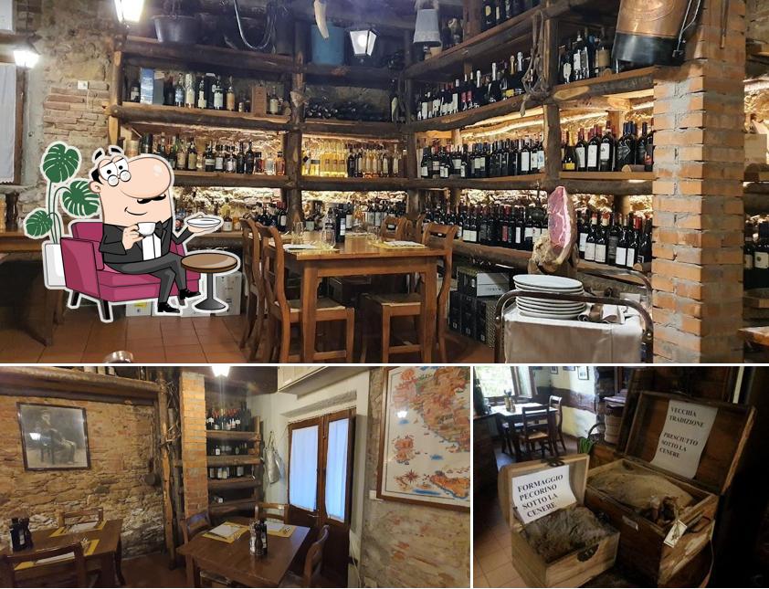 Siediti a un tavolo di Osteria del Contadino