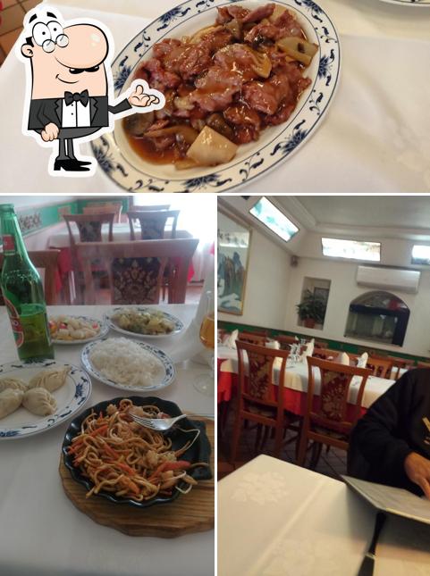 Den Yin Lou si caratterizza per la interni e cibo