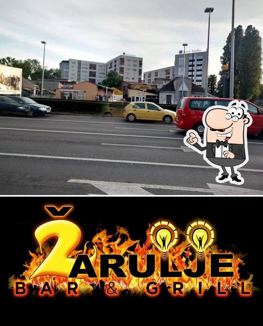 Gli esterni di Two lightbulbs - grill