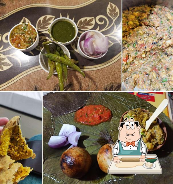 Samosa at BAATI CHOKHA