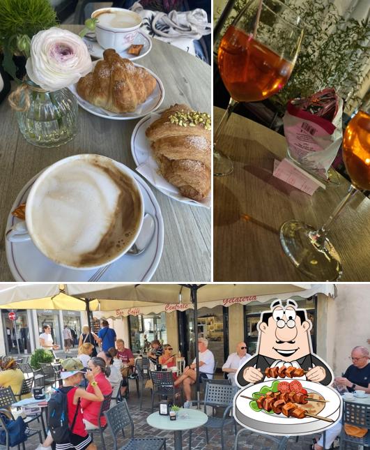 La foto di cibo e interni da Caffè Centrale