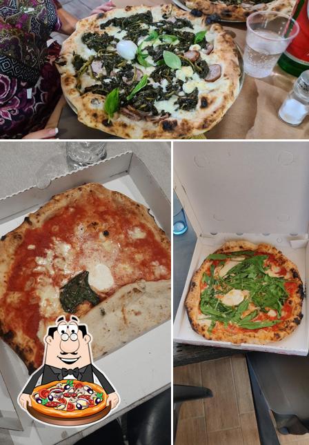 Ordina tra le svariate varianti di pizza Ordina tra le svariate varianti di pizza