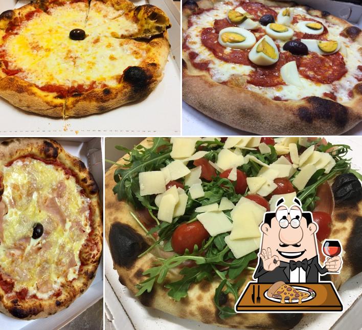 Prenditi una pizza a Pizzeria da asporto non solo pizza di Laura musso