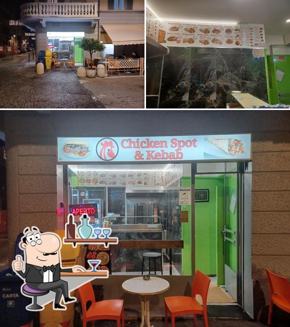 Gli interni di CHICKEN. SPOT. ___ PIZZA & DONER KEBAB