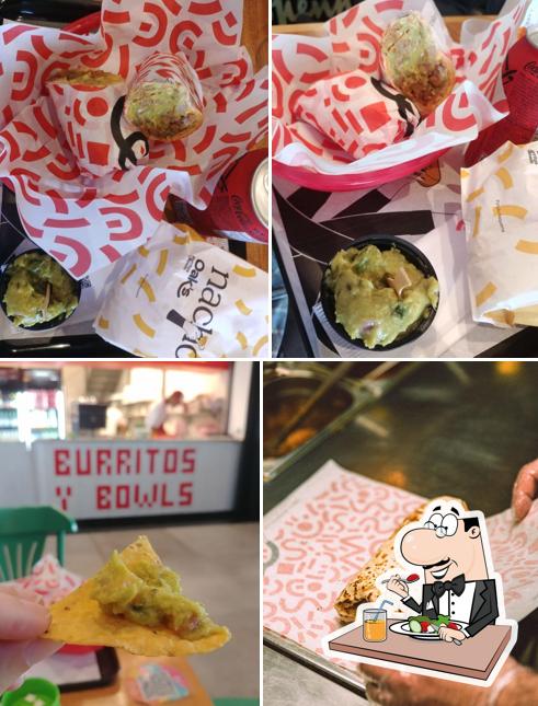 Platos en Oak's Burritos y Bowls