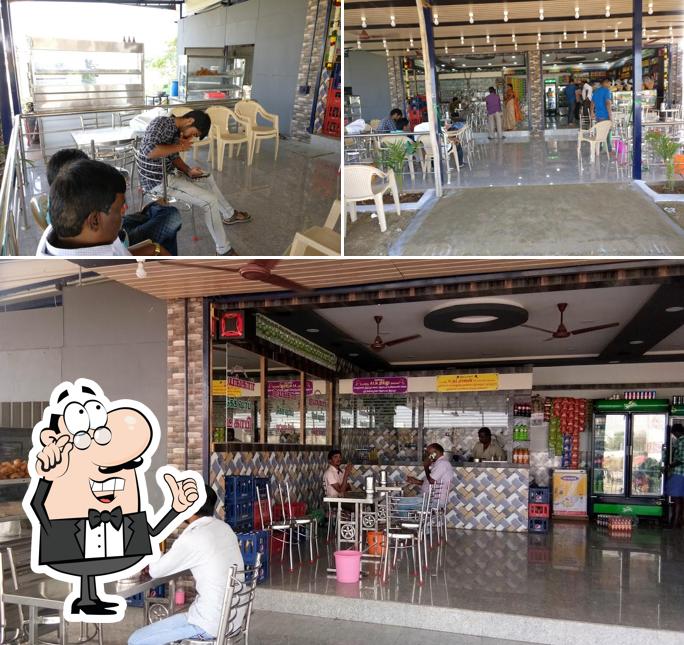 Check out how Sri Kandeeswara Iyengar Bakery looks inside