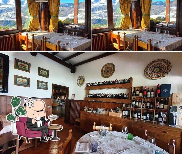 Gli interni di Taverna Due Castagni