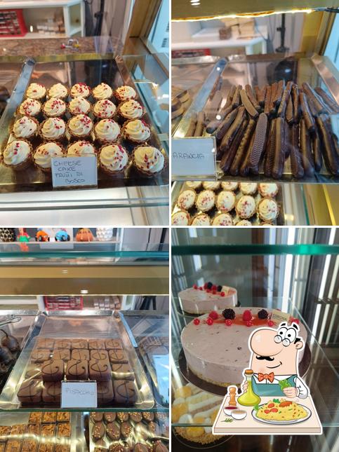 Platti al Pasticcareia Corona