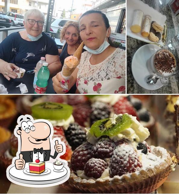 Pasticceria Bar D'angelo propone un'ampia selezione di dolci