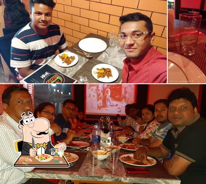 Among different things one can find food and exterior at Kutumb Resturant