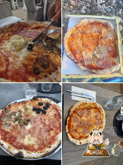 Ordina una pizza a Ristorante "La Battigia Nisportino Summer