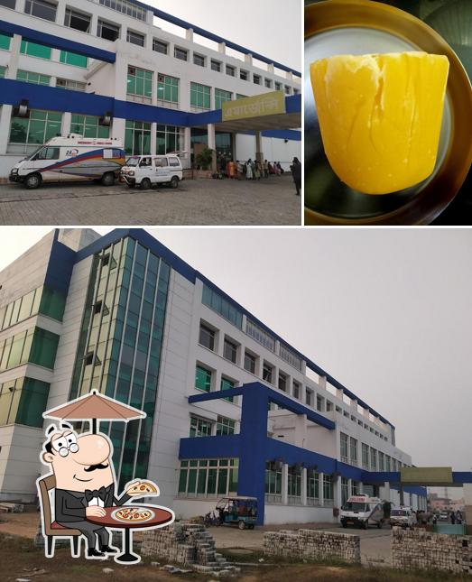 Among different things one can find exterior and food at Moner Moton Family Restaurant