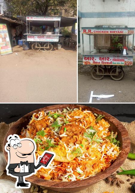 The exterior of R R Udhna Chacha Chiken Biryani