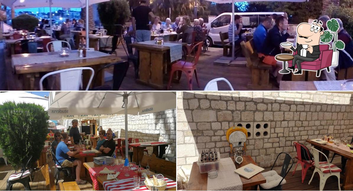 Gli interni di Konoba Štorija