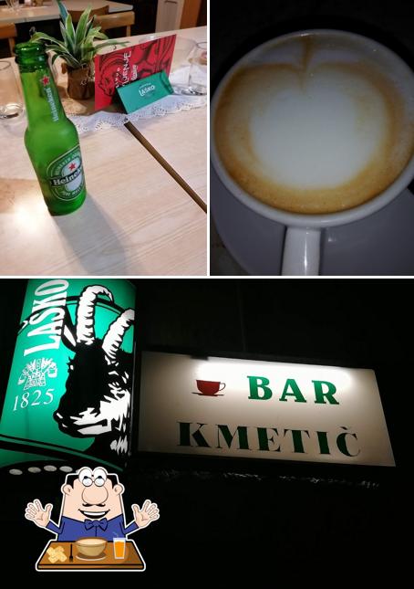 Tra le diverse cose da Bar Kmetič si possono trovare la cibo e interni