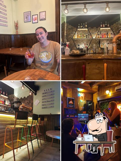 Dai un'occhiata agli interni di Da Rio's Pub