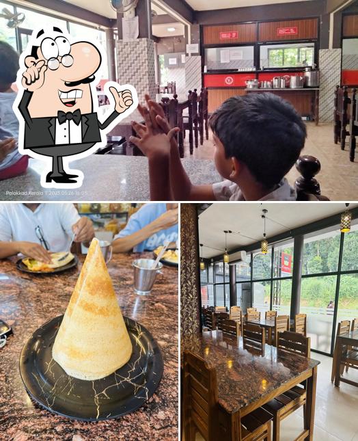 The image of interior and food at SOUPARNIKA FOOD COURT