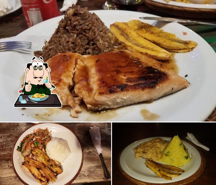 Comida em Manga Rosa Restaurante