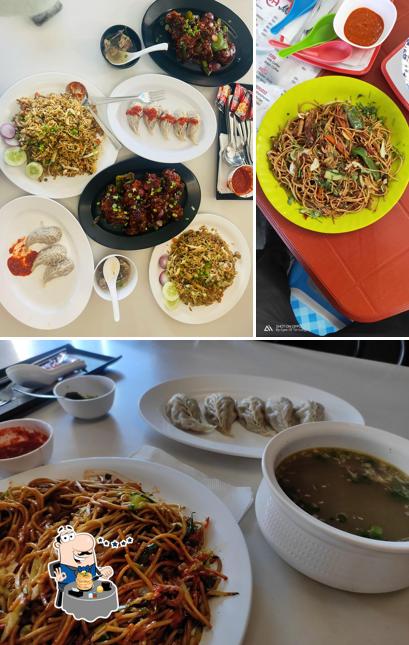 Chow mein at Momo Hub