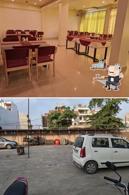 The interior of Curry Cafe