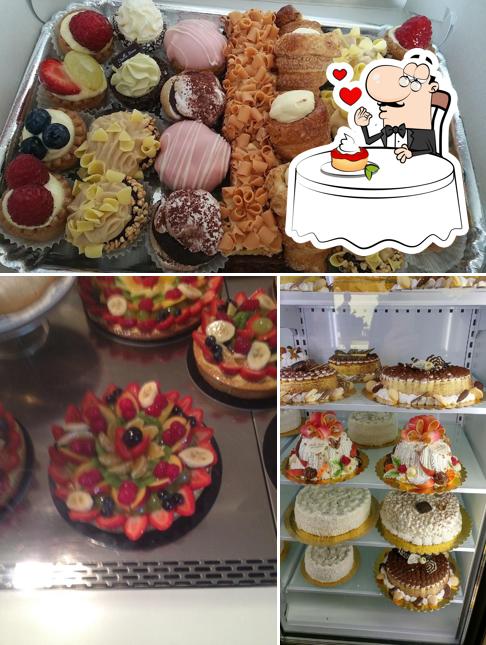 Non scordarti di provare un dessert a Pasticceria dalla Bona