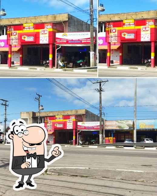 O exterior do Ponto da Esfiha 24 Hrs