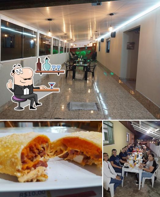 Entre diferentes coisas, interior e comida podem ser encontrados no Ponto do Pastel