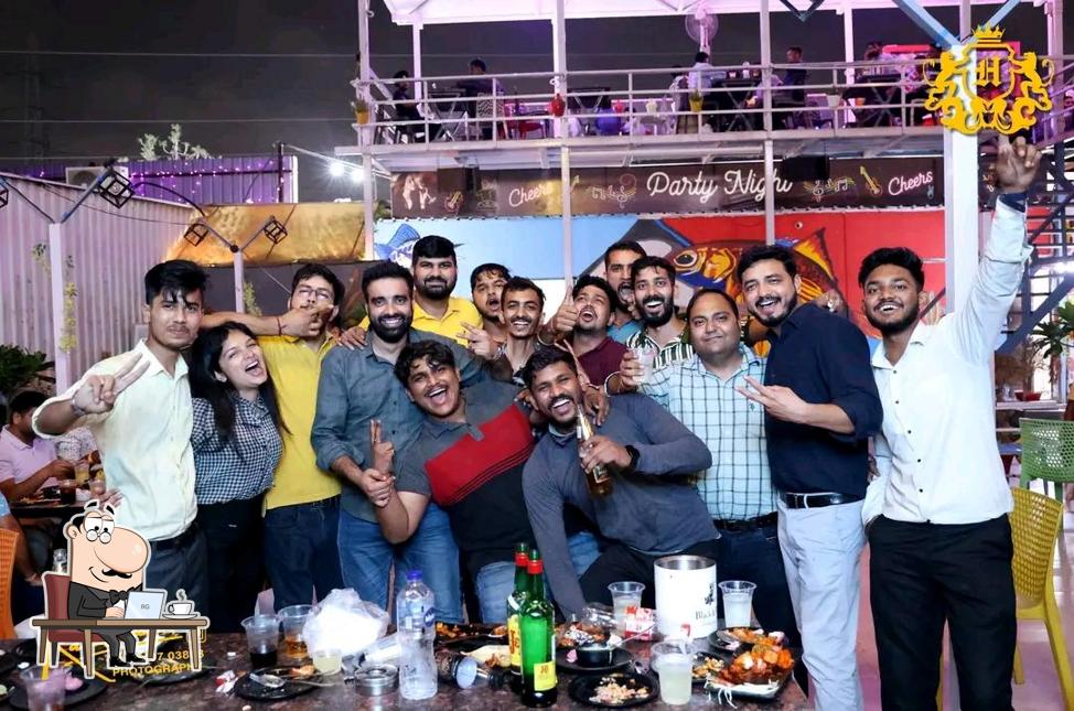 Check out how Hangover BYOB looks inside