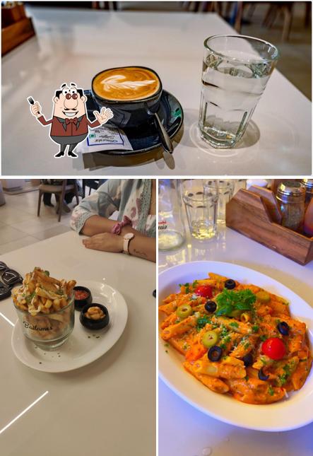 The image of food and beverage at Cafe Bailamos