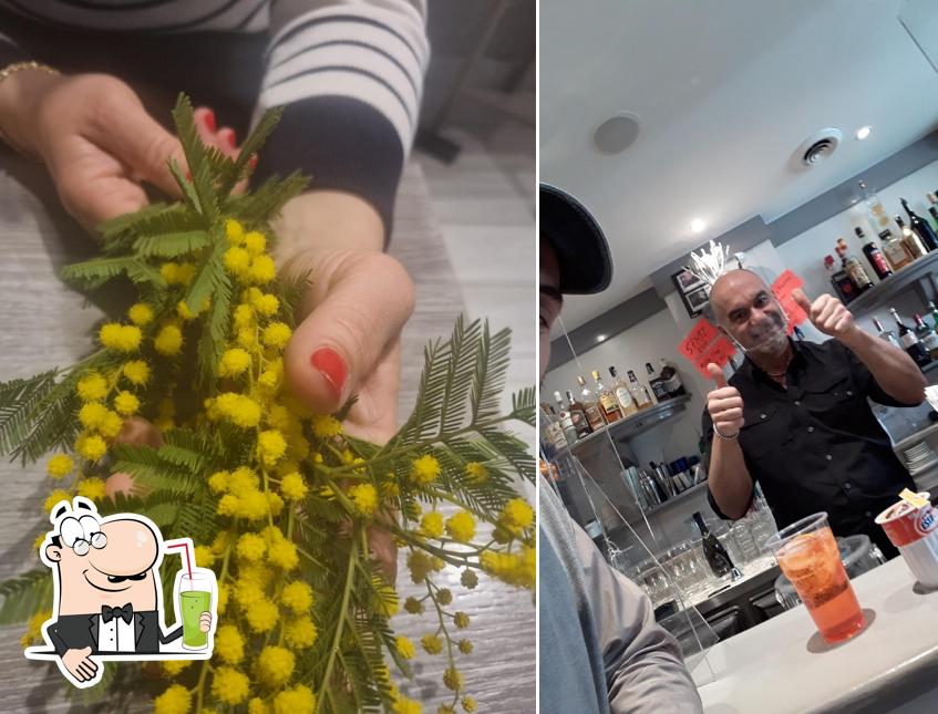 Goditi un drink a Bar Smile