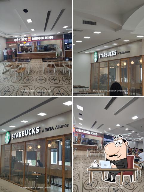 JollyGo Food Court (Agra to Delhi)