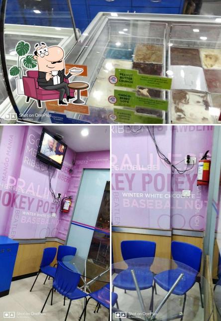 The interior of Baskin Robbins