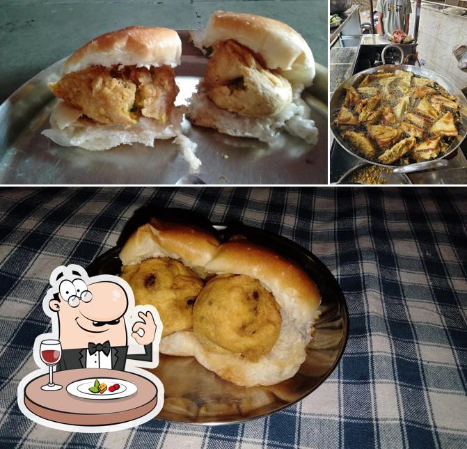 Shree samrtha Krupa famous vadapav